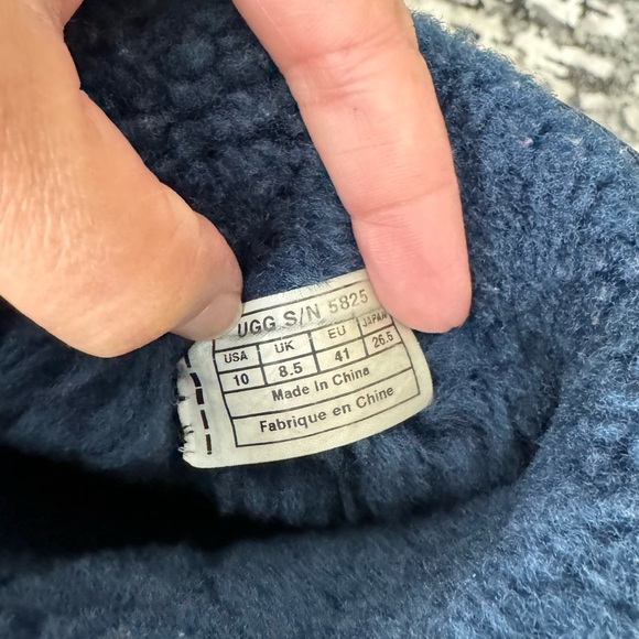 Ugg Classic Short Leather Boots Navy. - Picture 10 of 10